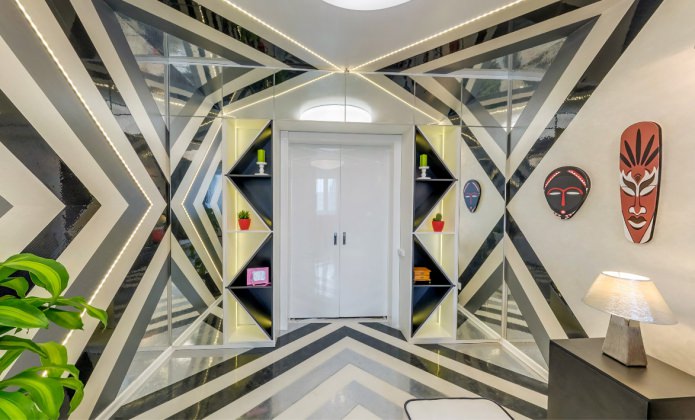 Puerta interior blanca en el interior