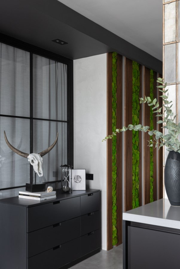 narrow passage decor