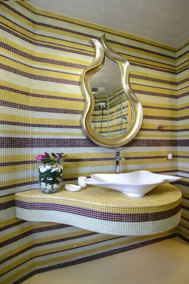 mosaico en la encimera del baño
