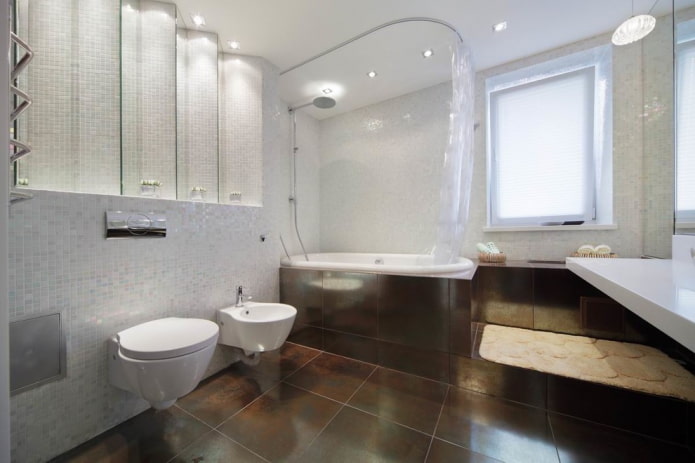 mosaico blanco en el baño
