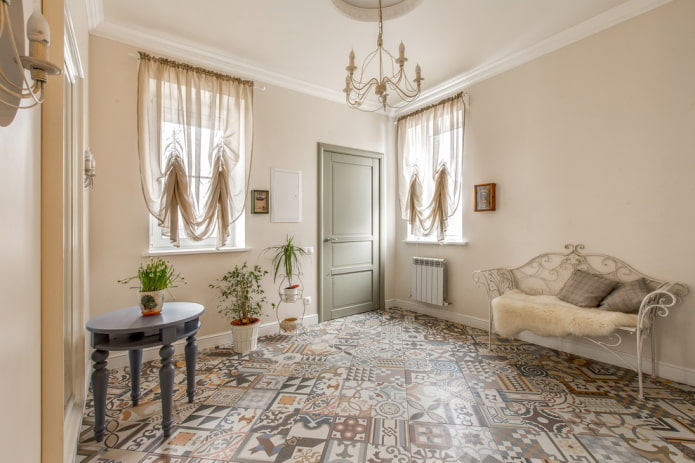 azulejos de suelo en el interior en estilo provenzal