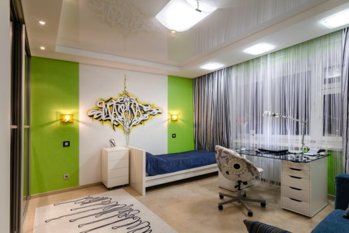 Cortinas de hilo blanco en la habitación infantil