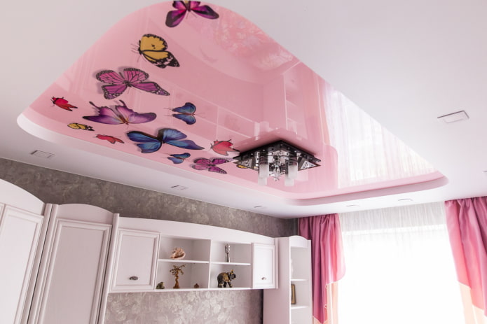 Techo tensado en una habitación infantil