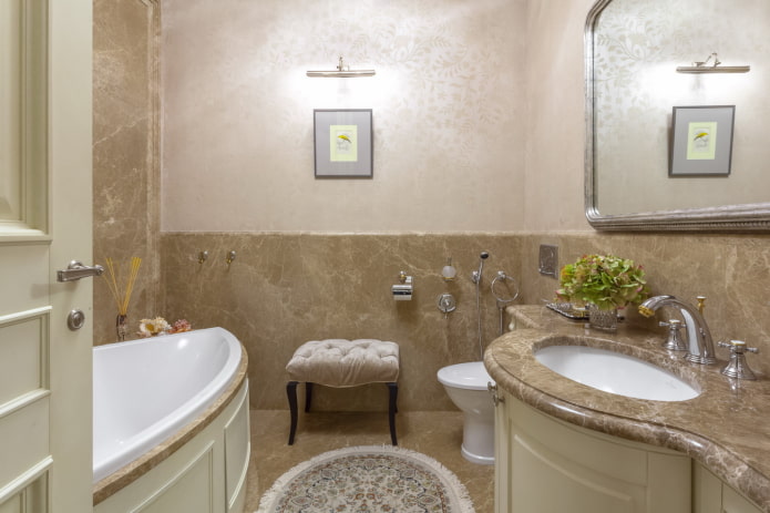 Interior de baño en estilo neoclásico