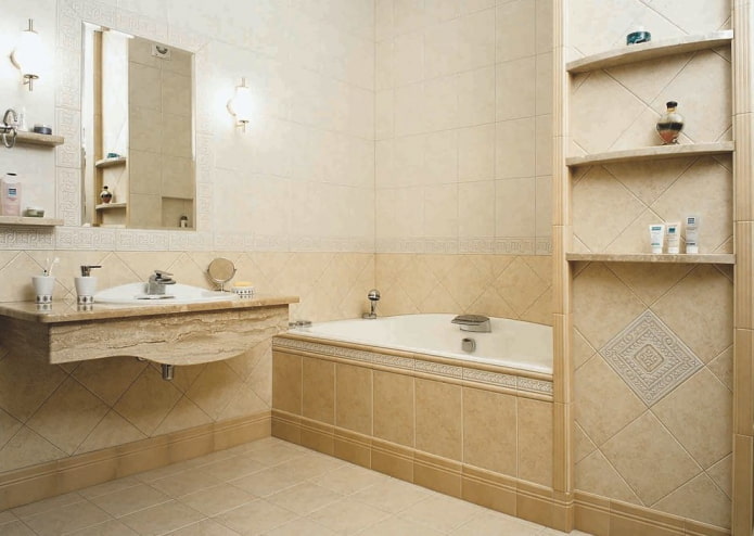 Nicho con bañera en el interior del baño