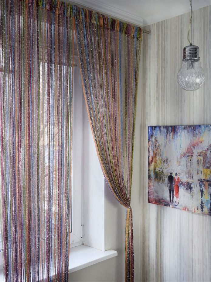 Diseño de cortinas de hilo en el interior de la cocina