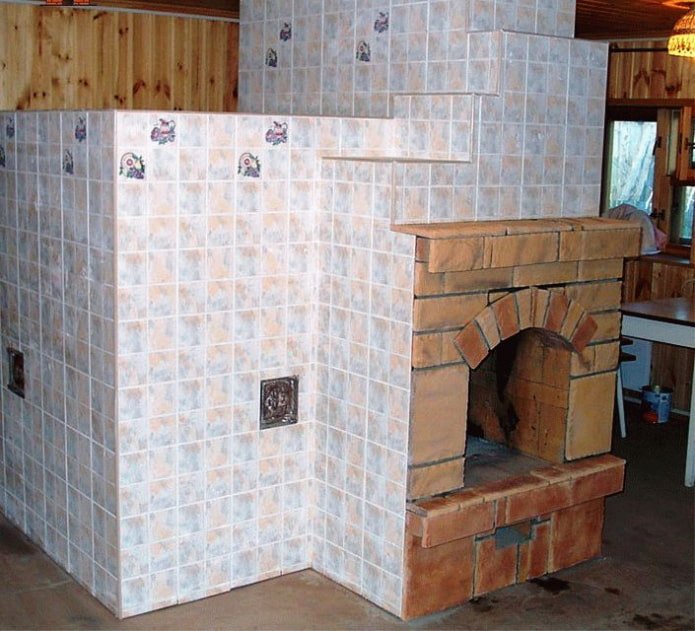 facing the oven with tiles