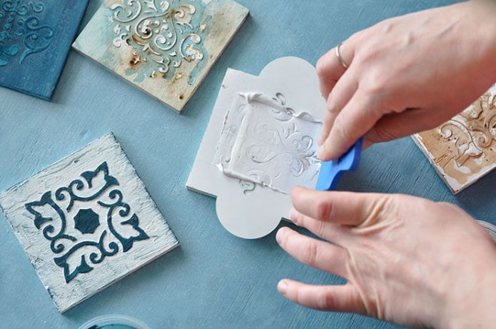 Decoración con masilla