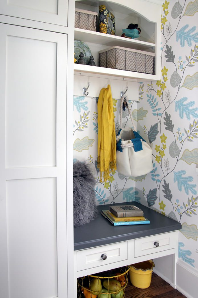 papel pintado con estampado floral