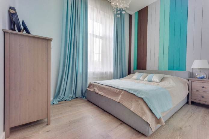 papel pintado con rayas verticales