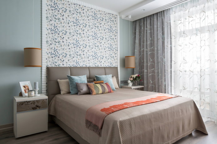 Papel pintado en la cabecera de la cama