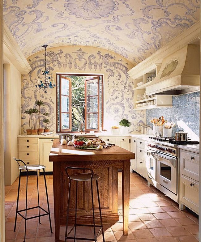 papel pintado del techo en el interior de la cocina