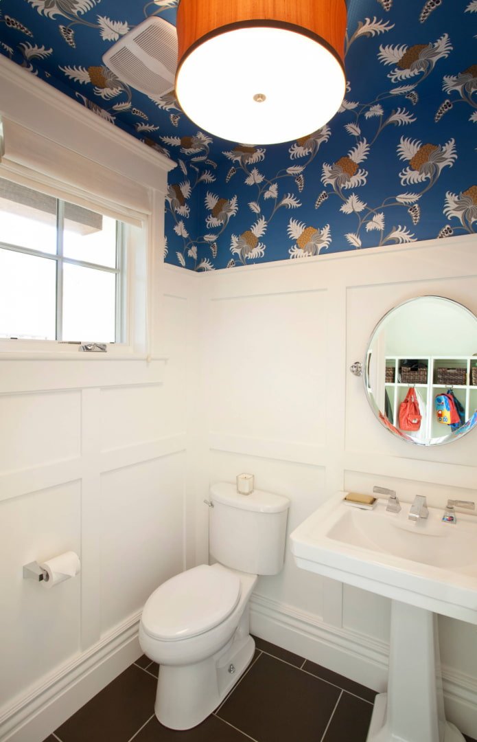 papel pintado del techo en el baño