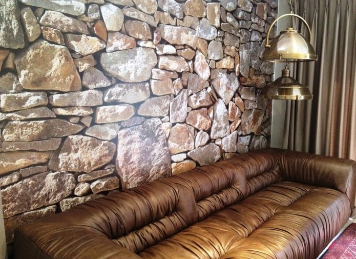 papel pintado de piedra en el salón