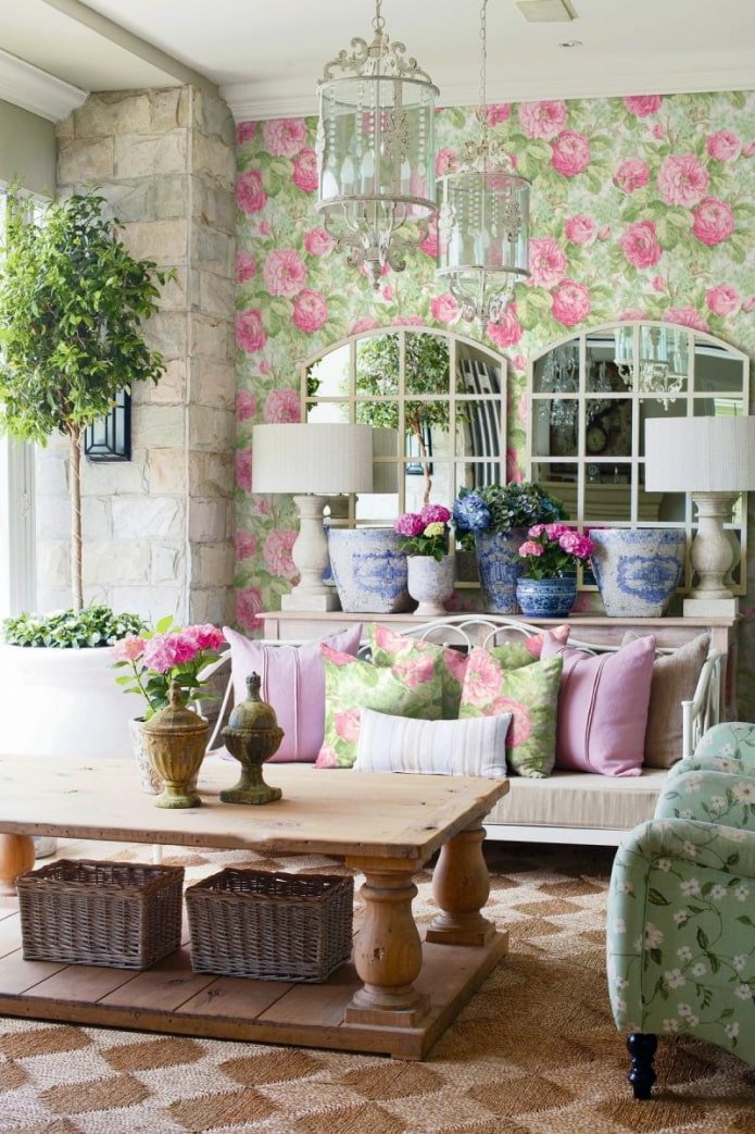 papel pintado con estampado floral para el salón