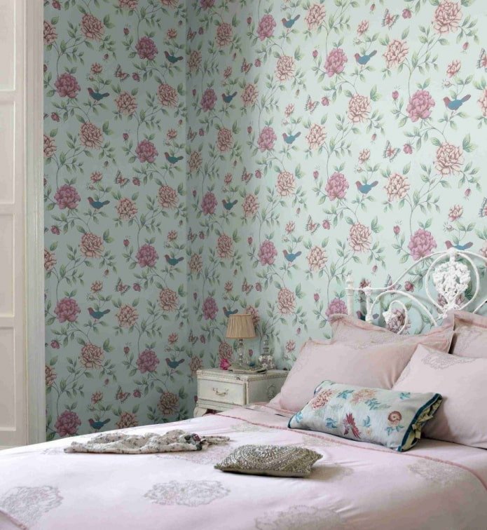 Papel pintado floral estilo provenzal