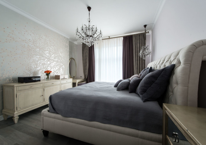 Dormitorio luminoso de estilo clásico moderno