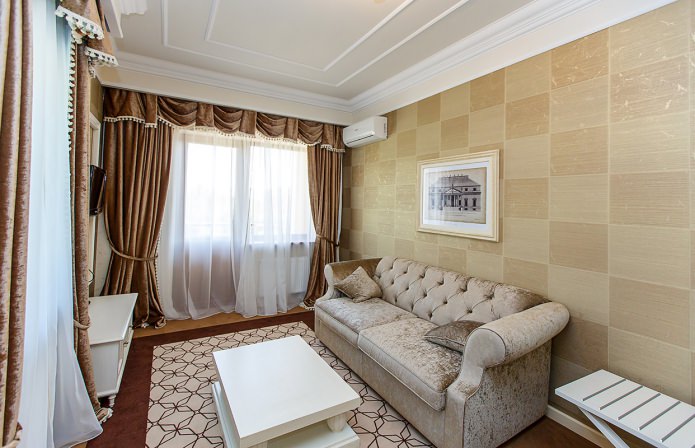 Cortinas con lambrequín en el salón