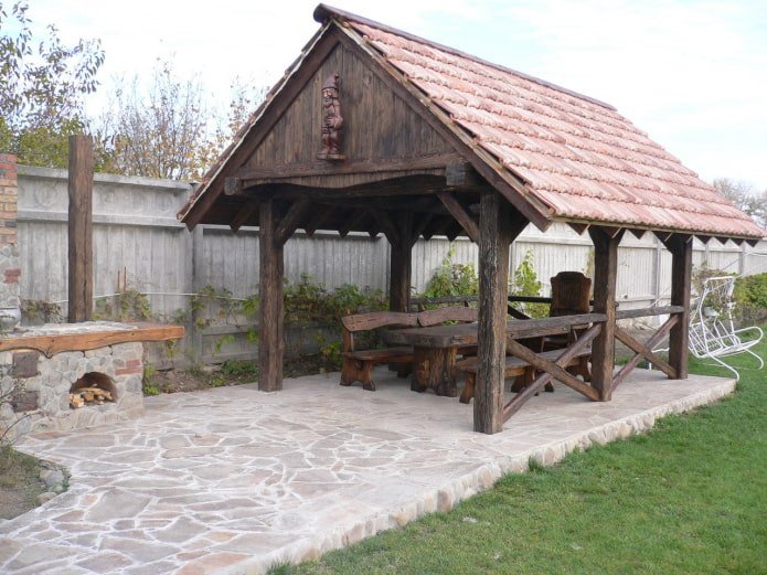 cenador de madera quemada