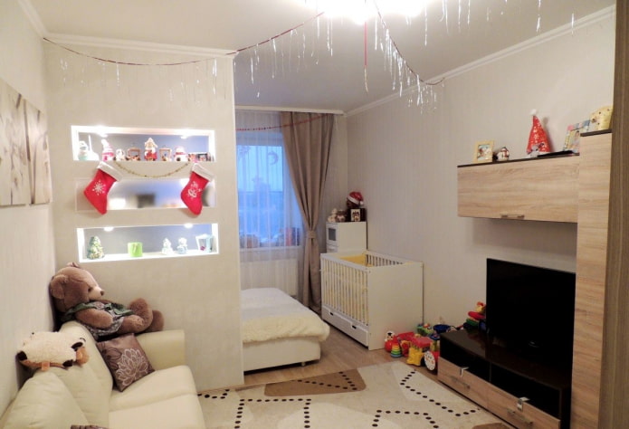 apartamento de una habitación con un niño pequeño