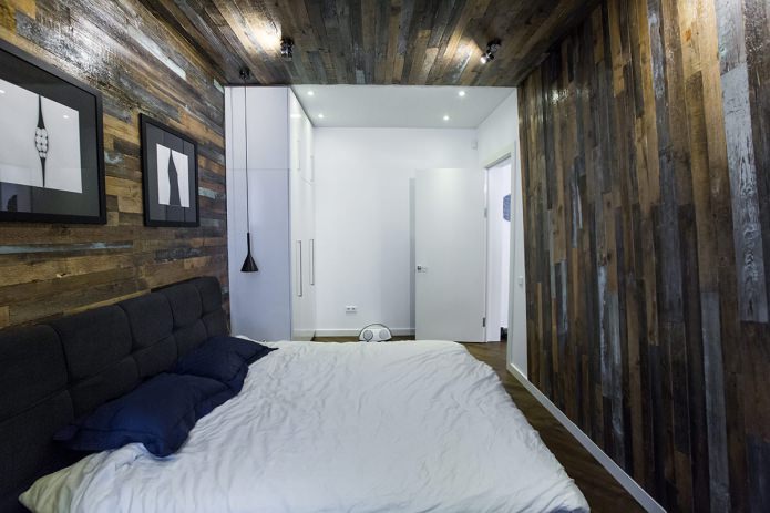 Laminado en la pared y el techo del dormitorio