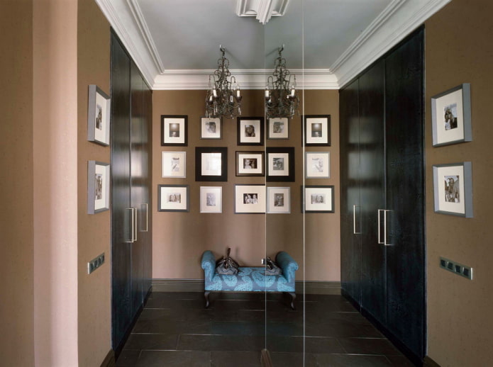 photos in the passage interior