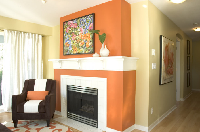 paredes beige y naranja