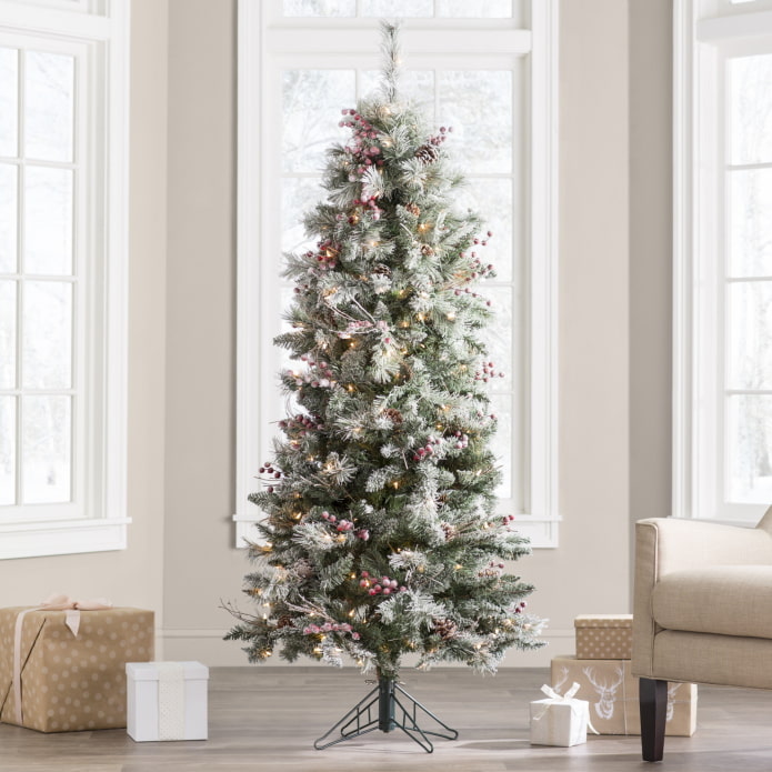 Árbol de Navidad con un puesto abierto