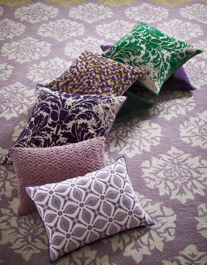 almohadas lilas