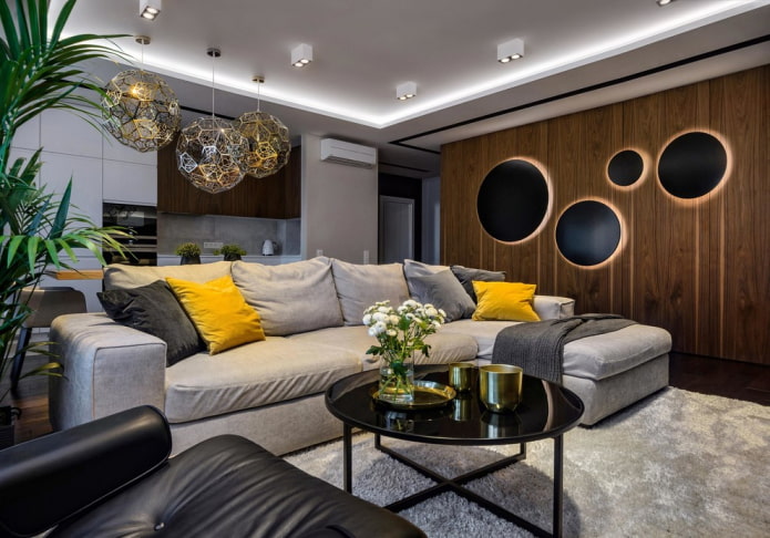 Lámpara decorativa en el interior de la cocina-salón