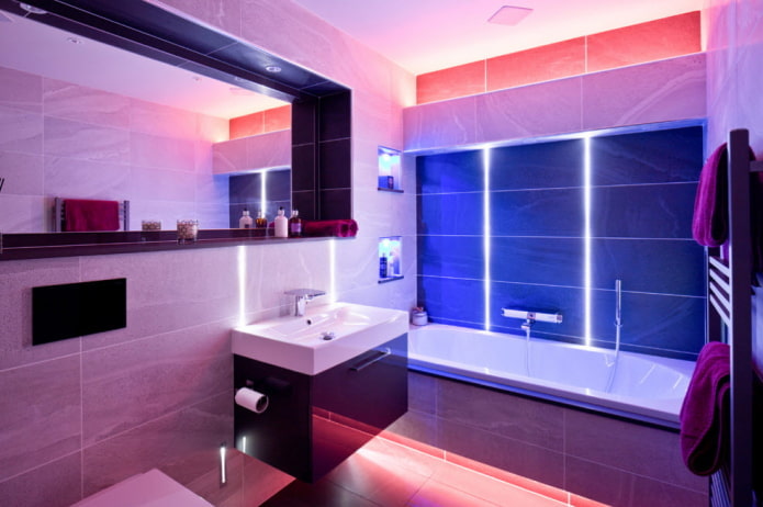 Iluminación decorativa en el interior del baño