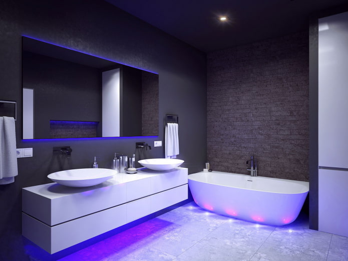 Iluminación decorativa en el interior del baño