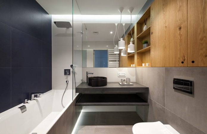 iluminación en el interior de un baño pequeño