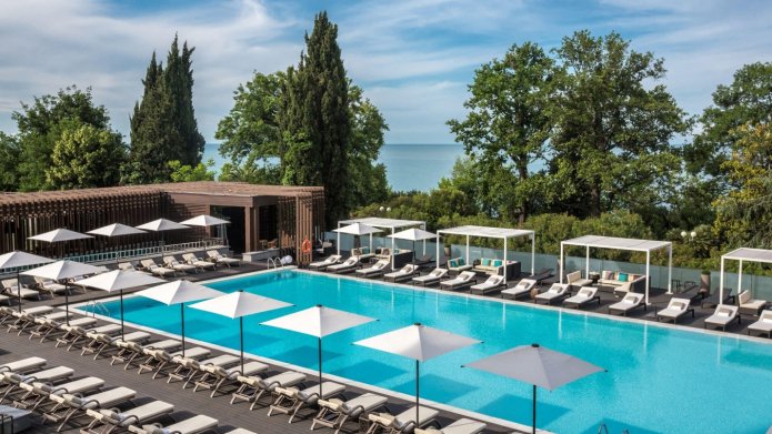 piscina al aire libre