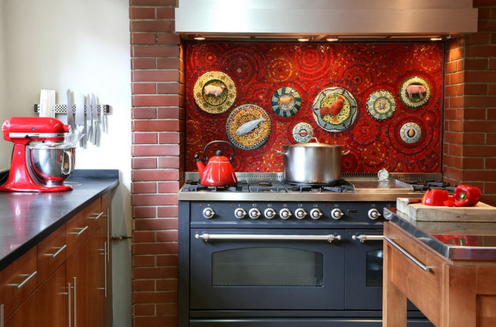 Panel sobre la estufa en el interior de la cocina