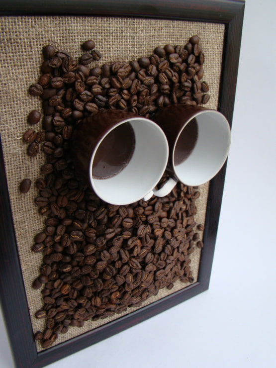 Panel de cocina hecho con granos de café