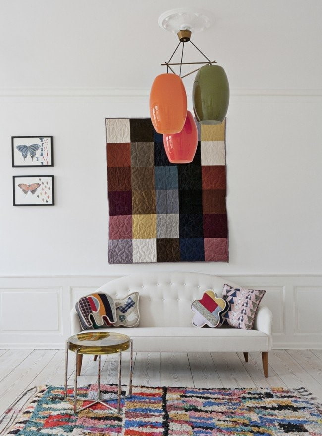 panel de pared de patchwork en el interior
