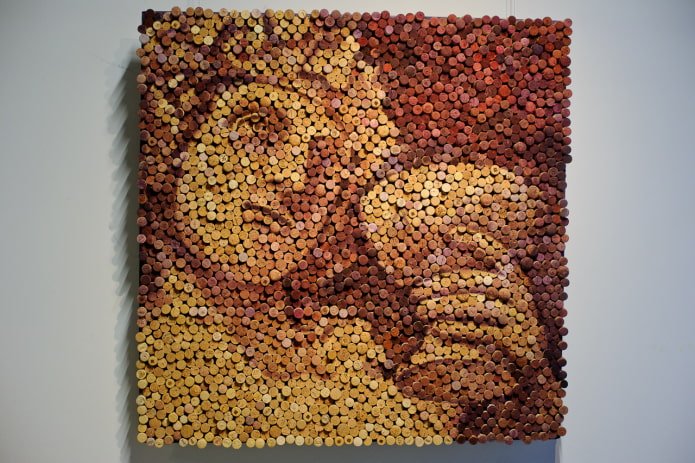 panel de corchos en la pared