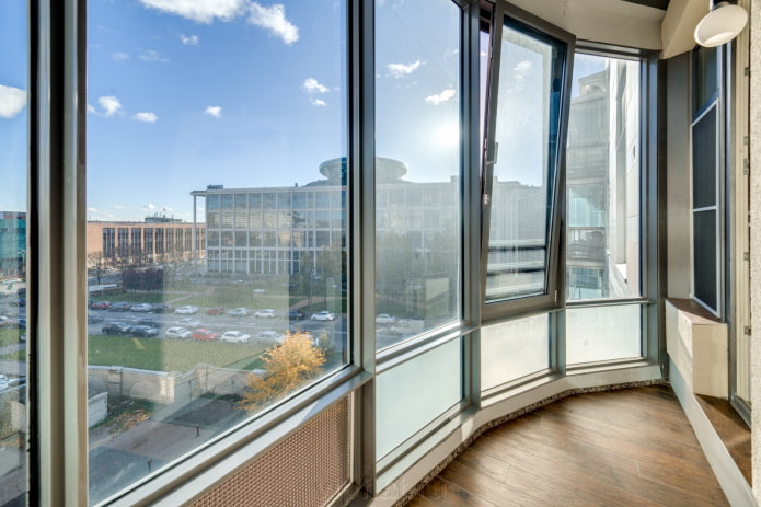 Ventanas de vidrio para el balcón