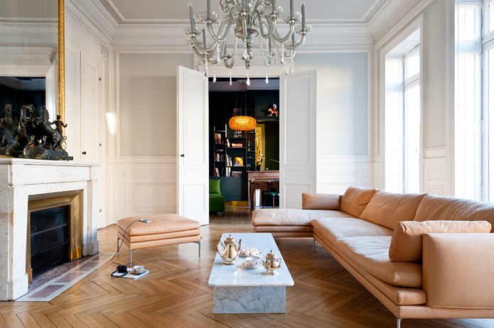 Parquet en espiga en el salón