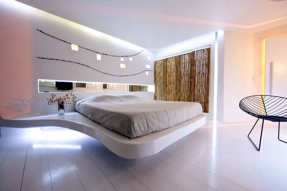 Cama flotante en el interior