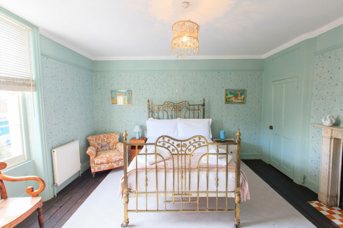 dormitorio en tonos menta y naranja