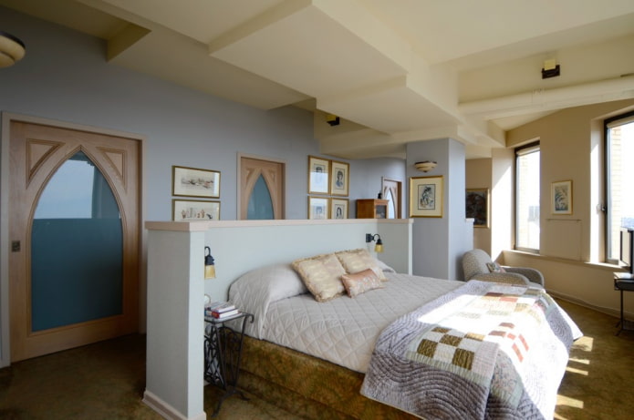 Mampara de yeso en el interior del dormitorio