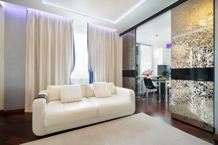 tabique corredero en el interior de la cocina-salón