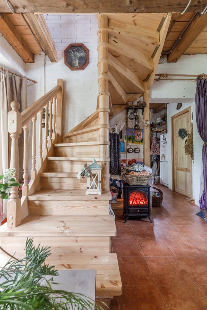 Escalera de madera casera