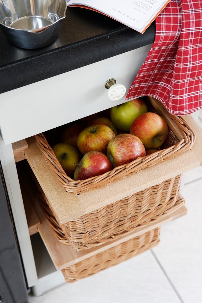 Manzanas en cestas
