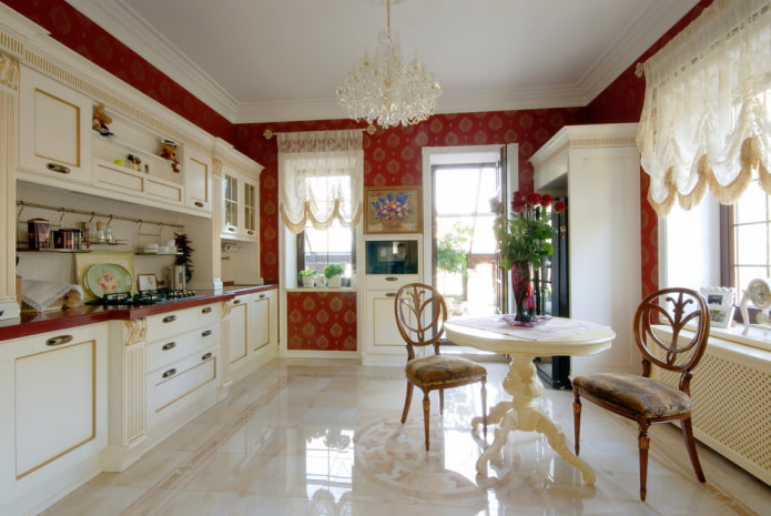 azulejos beige en el interior de la cocina