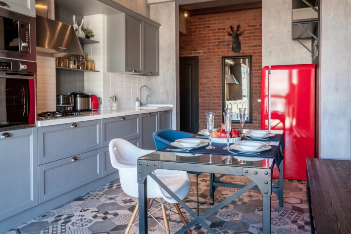 Azulejos de patchwork en el interior de la cocina