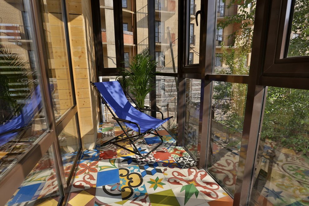 ¿Cómo elegir azulejos para un balcón o logia?