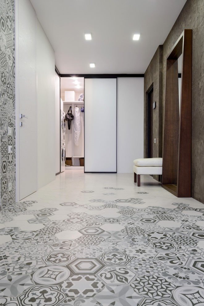 Azulejos grises con adorno